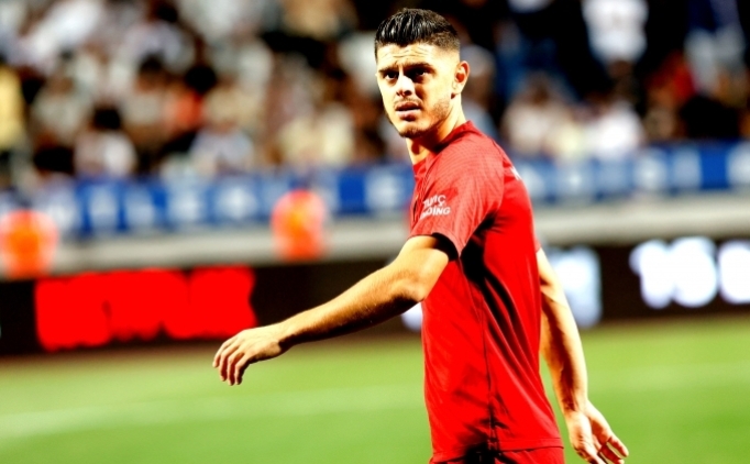 Galatasaray'da are Yusuf ve Rashica