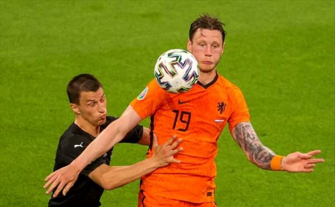 Hollanda'ya galibiyeti Weghorst getirdi
