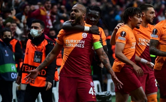 Sevilla, Marcao i�in geliyor!