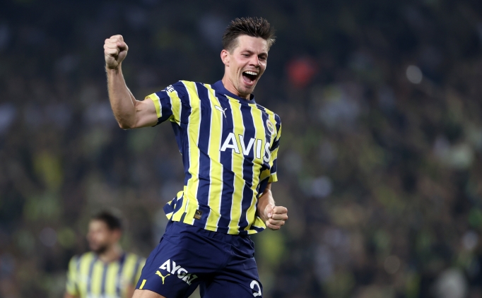 Fenerbahe'de iki isim geri dnd