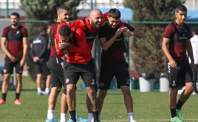 Fatih Karagümrük iki eksikle çalıştı
