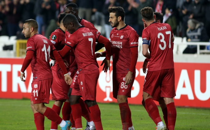 Sivasspor turu 3-0'la kaptı!