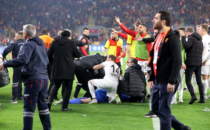 �zmir Valisi Yavuz Selim K��ger: '13 ki�i g�zalt�nda'