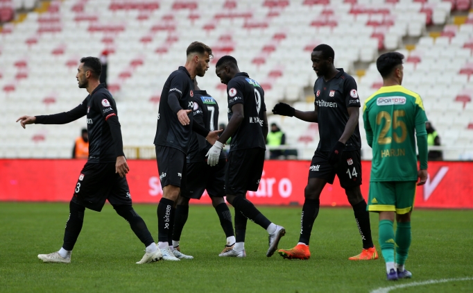 Sivasspor son 16 turuna 5 golle y�kseldi