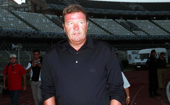 John Benjamin Toshack yo�un bak�mda