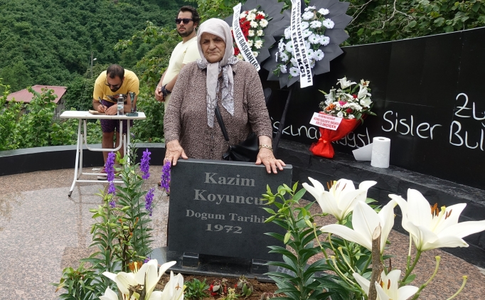 Kaz�m Koyuncu'nun annesi: 'O�luma �ampiyonlu�u anlatt�m'