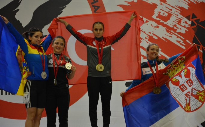 Avrupa Halter ampiyonas'nda 5 madalya birden