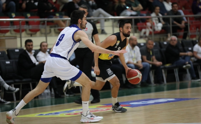 Bursaspor, finale y�kseldi