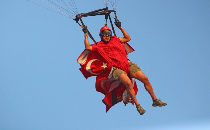 Fethiye'de 'D�nya Akro Kupas�' etkinli�i devam ediyor