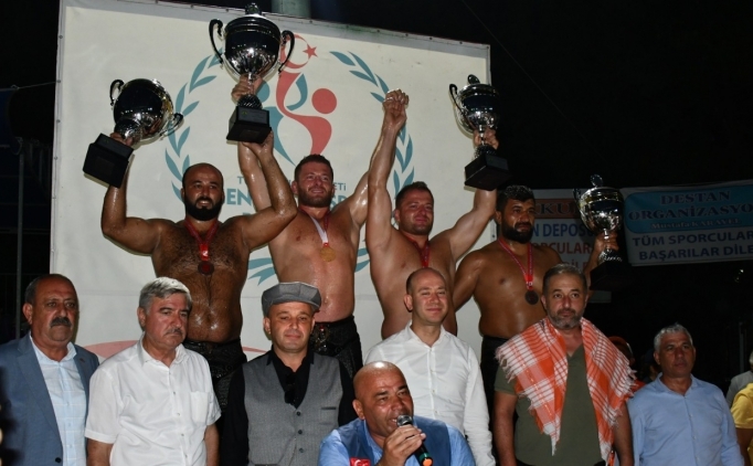 K�yce�iz'de ba�pehlivan �smail Balaban