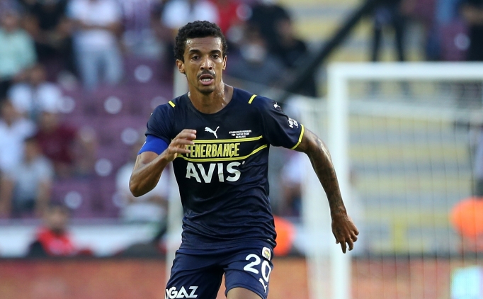 Luiz Gustavo, Arabistan'a gitti