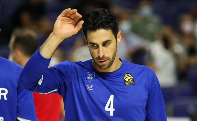 Anadolu Efes'te Do�u� Balbay 4 ay yok!