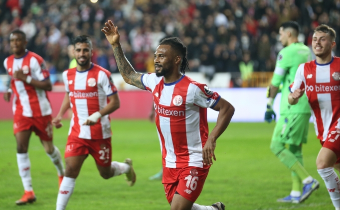Antalyaspor'un istikrar abidesi: Fredy!