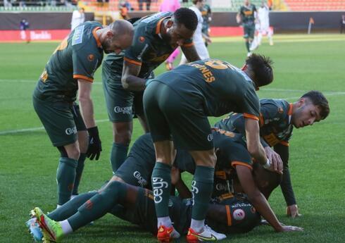 eyrek final bileti penaltlarla Alanyaspor'un