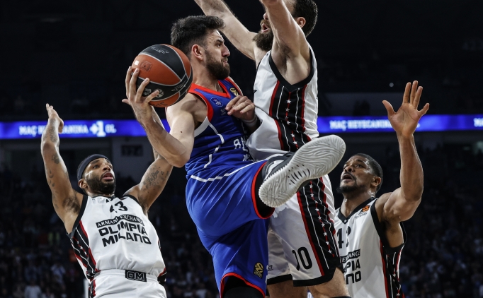 Anadolu Efes'ten Final Four'a ilk adm!