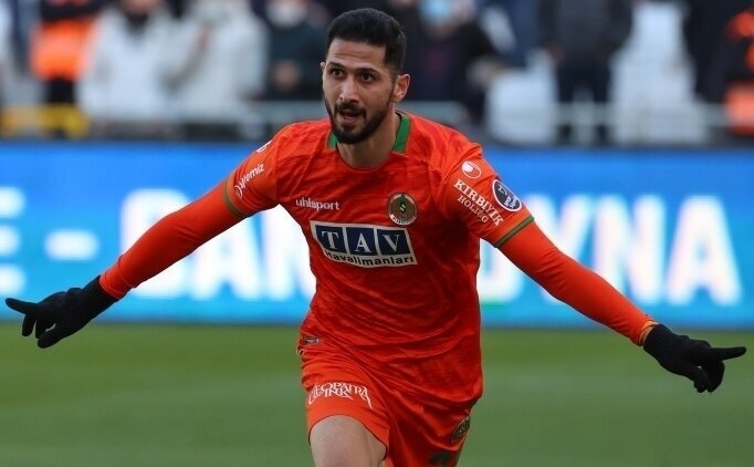 Galatasaray'dan Emre Akbaba iin Alanyaspor'a ret