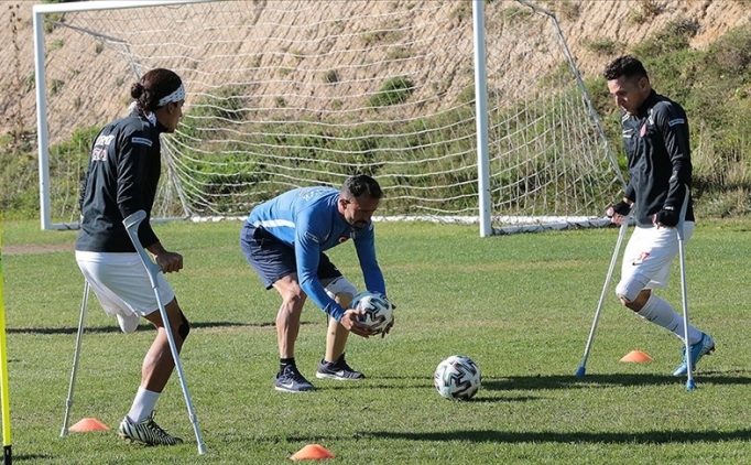 Ampute Futbol Milli Takm, bu kez Dnya Kupas'n kaldrmak istiyor