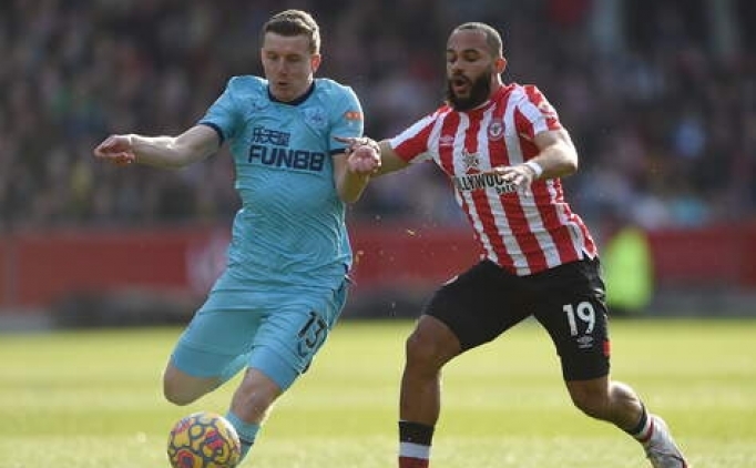 Brentford Newcastle'a kaybetti, Eriksen'i kazand�