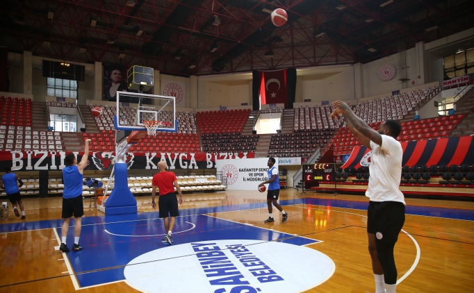 Gaziantep Basketbol sezona galibiyetle balamak istiyor