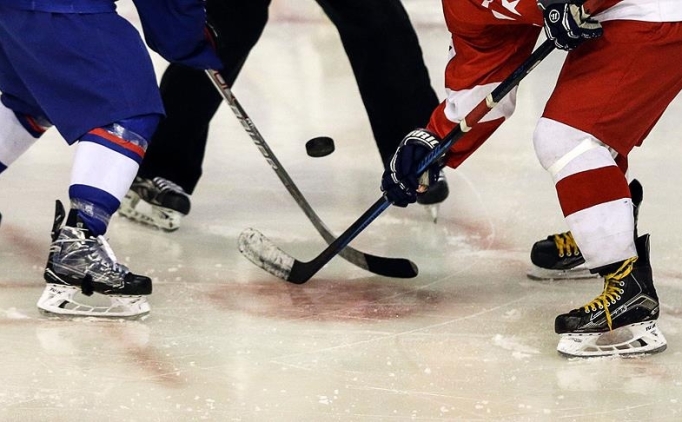 Buz hokeyinde haz�rl�k kamp�na kat�lacak sporcular belli oldu