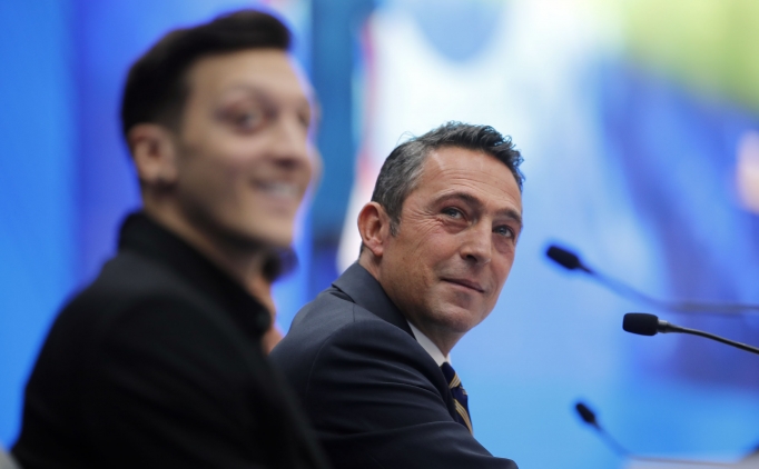 Mesut �zil, Ali Ko�'la g�r��t�