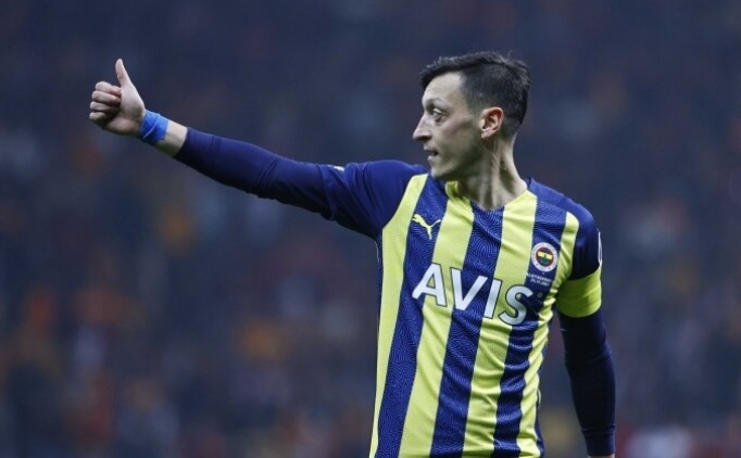 Mesut zil'den galibiyet sonras fla paylam!