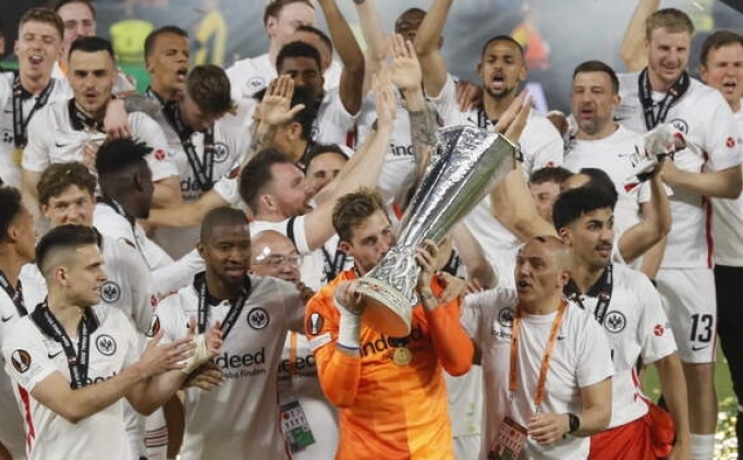 UEFA Avrupa Ligi'nde yılın 11'i açıklandı