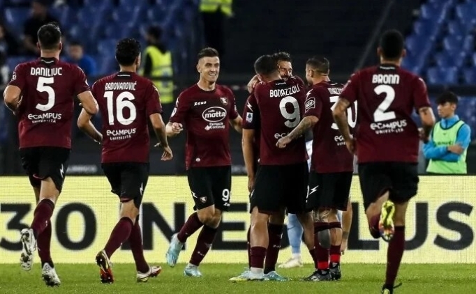 Salernitana'dan Galatasaray ve Fenerbah�e ile haz�rl�k ma��