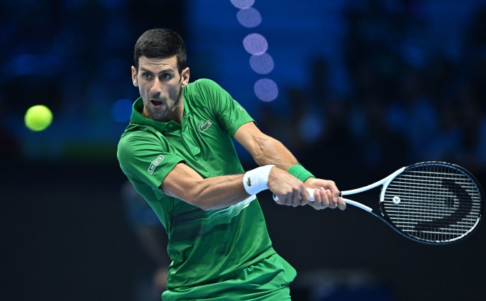 ATP Finalleri'nde Djokovic, Medvedev'i yendi!