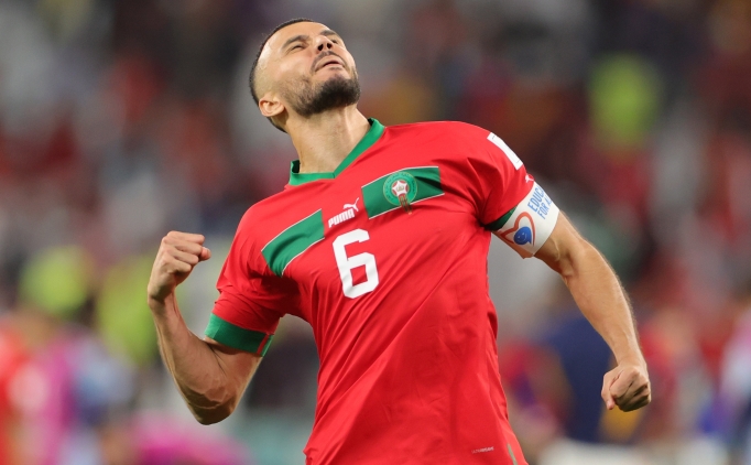 Romain Saiss: 'Oynad���ma pi�man de�ilim'
