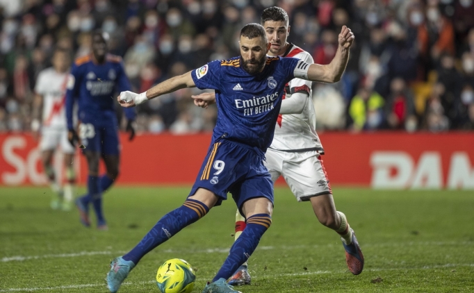 Lider Real, deplasmanda Benzema ile güldü