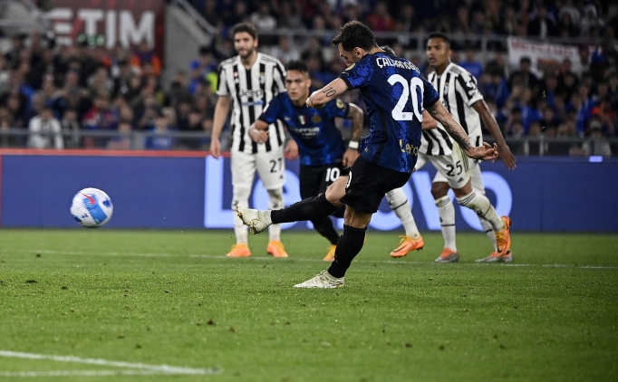 Hakan alhanolu'nun penalts talya'da gndem oldu