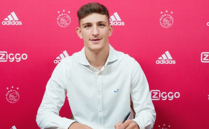 Ahmetcan Kaplan, Ajax'a imza attı!