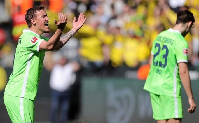 Max Kruse'ye b�y�k �ok; Arabas�n� �ald�lar