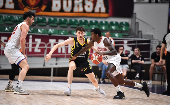 Potada sezonun ilk derbisi Galatasaray'�n