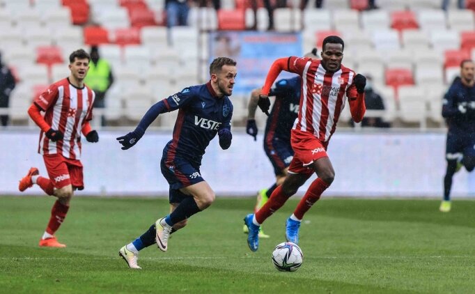 Trabzonspor'da Edin Visca g�r�c�ye ��k�yor