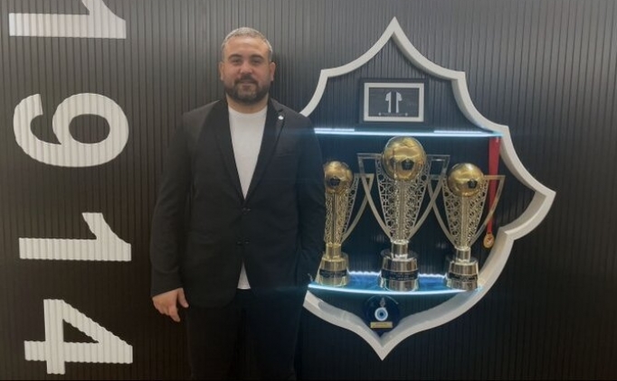 �zg�r Ekmek�io�lu 'Mustafa Denizli konusunda vicdan�m rahat'