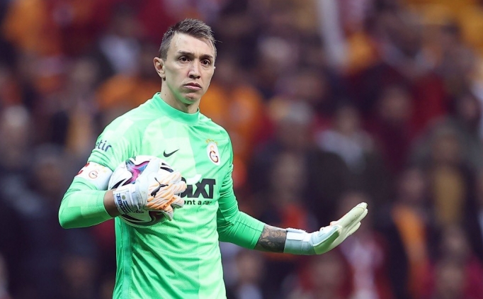 40'a yana kadar Fernando Muslera! 