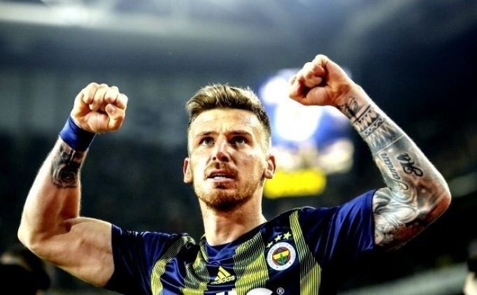 Fenerbahe Serdar Aziz'le anlamaya vard