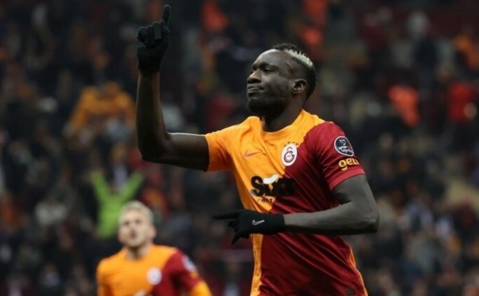 Galatasaray'da 6 isme yol g�r�nd�!