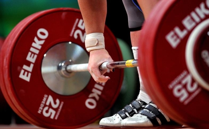 Kul�pler Aras� Gen�ler T�rkiye Halter �ampiyonas�, Ankara'da ba�lad�