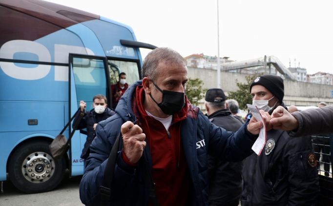 Trabzonspor kafilesi stanbul'a gitti