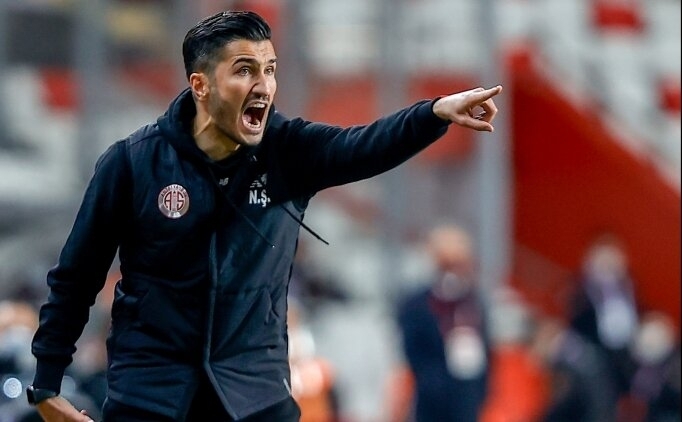 Nuri �ahin, 4 isme kap�lar� kapad�