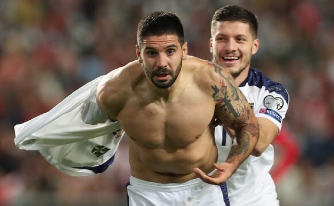 Mitrovic, Fenerbah�e ve Be�ika�'� pi�man etti