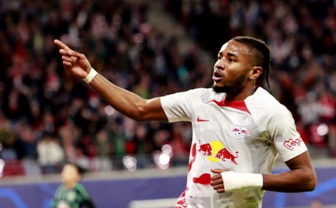 'Chelsea, Nkunku transferini tamamladı'