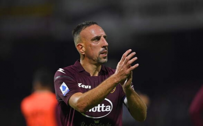 Franck Ribery, trafik kazas� ge�irdi