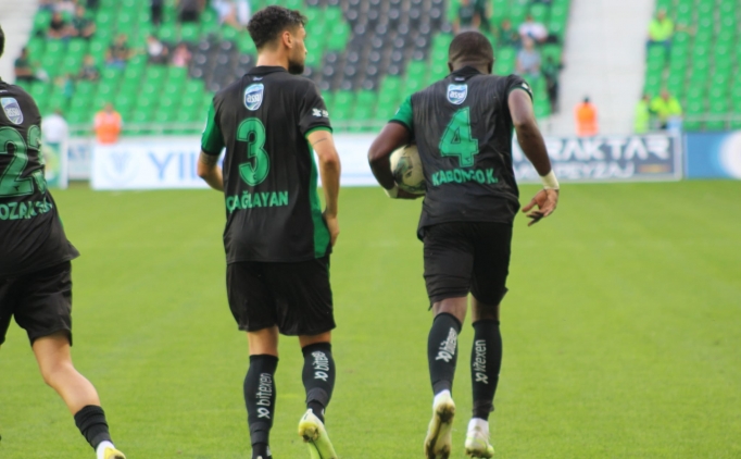 Sakaryaspor evinde Yeni Malatyaspor'u ykt