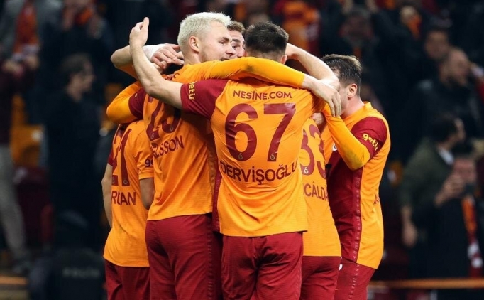 Galatasaray, kamp iin Antalya yolcusu