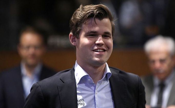 Magnus Carlsen, zirveyi b�rakmad�