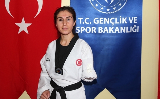 Alican �zcan ve Nurcihan Ekinci'den alt�n madalya